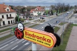 Biedronka & Apteka  - Ksawerów, róg ul. Łódzkiej / Pocztowej / Handlowej