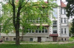 Budynek w atrakcyjnej lokalizacji i ciekawej architekturze