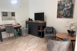 Do sprzedania obiekt z 12 apartamentami, salą konferencyjna i ogrodem
