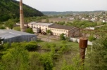 Fabryka producent wody mineralnej, producent szklanej butelki