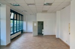 Lokal użytkowy z narożną witryną Metro Wilanowska