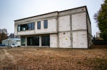Sprzedam lokal handlowo-usługowy pod dowolną DG o pow. ok. 630 m2 w Jasionce, nieopodal lotniska.
