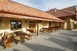 Sprzedam nieruchomość - zajazd: restauracja z hotelem + działka